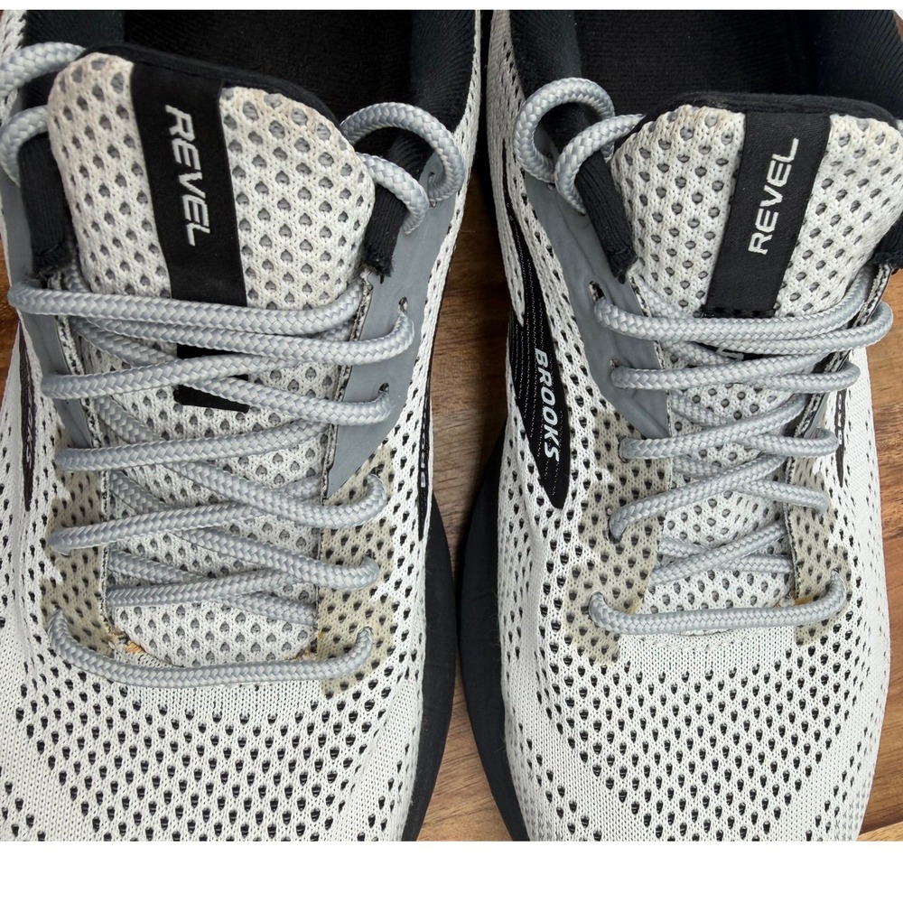 Brooks Revel 6 Women's Size 8 Running Shoes Grey Black   0494 - Picture 5 of 9